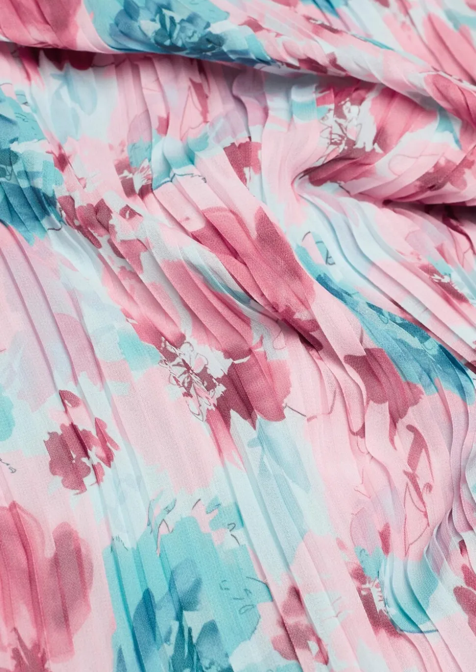 Aufregend plissiertes Kleid