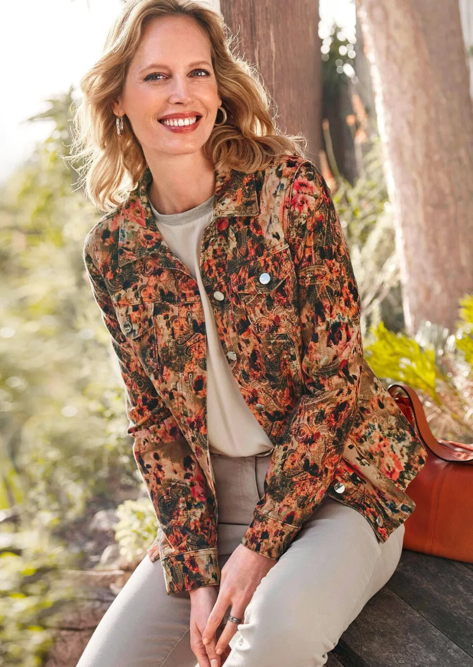 Babycord Jacke mit auffälligem Druck