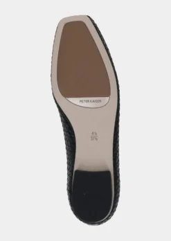 Ballerina in eleganter Flechtoptik