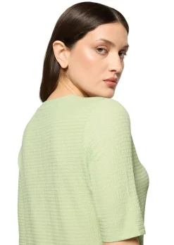 Basic-Shirt in strukturierter Stretch-Qualität