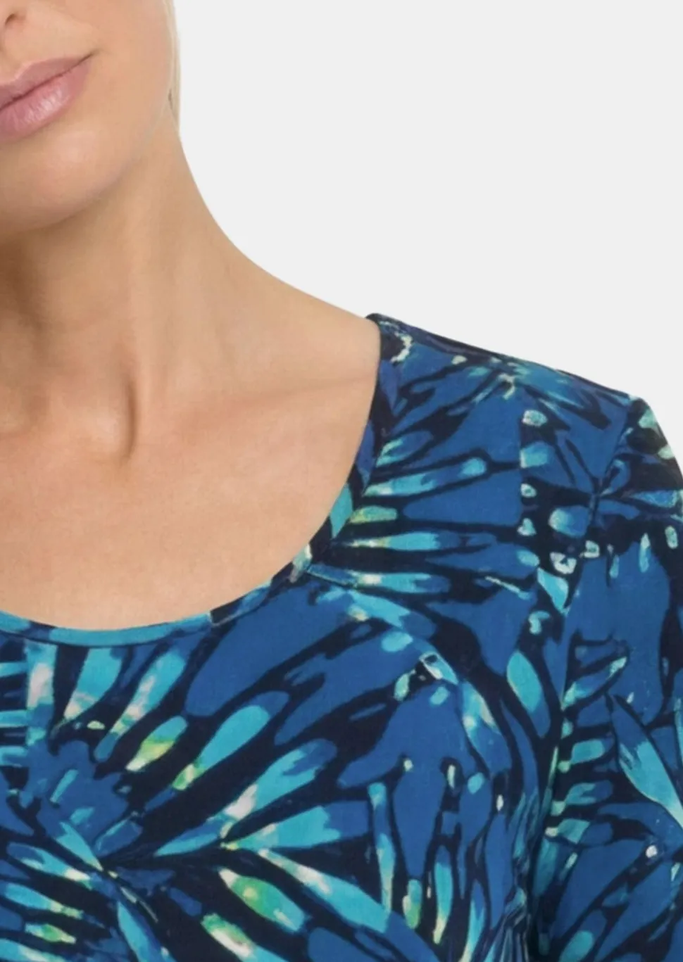 Baumwollshirt mit femininen Blüten