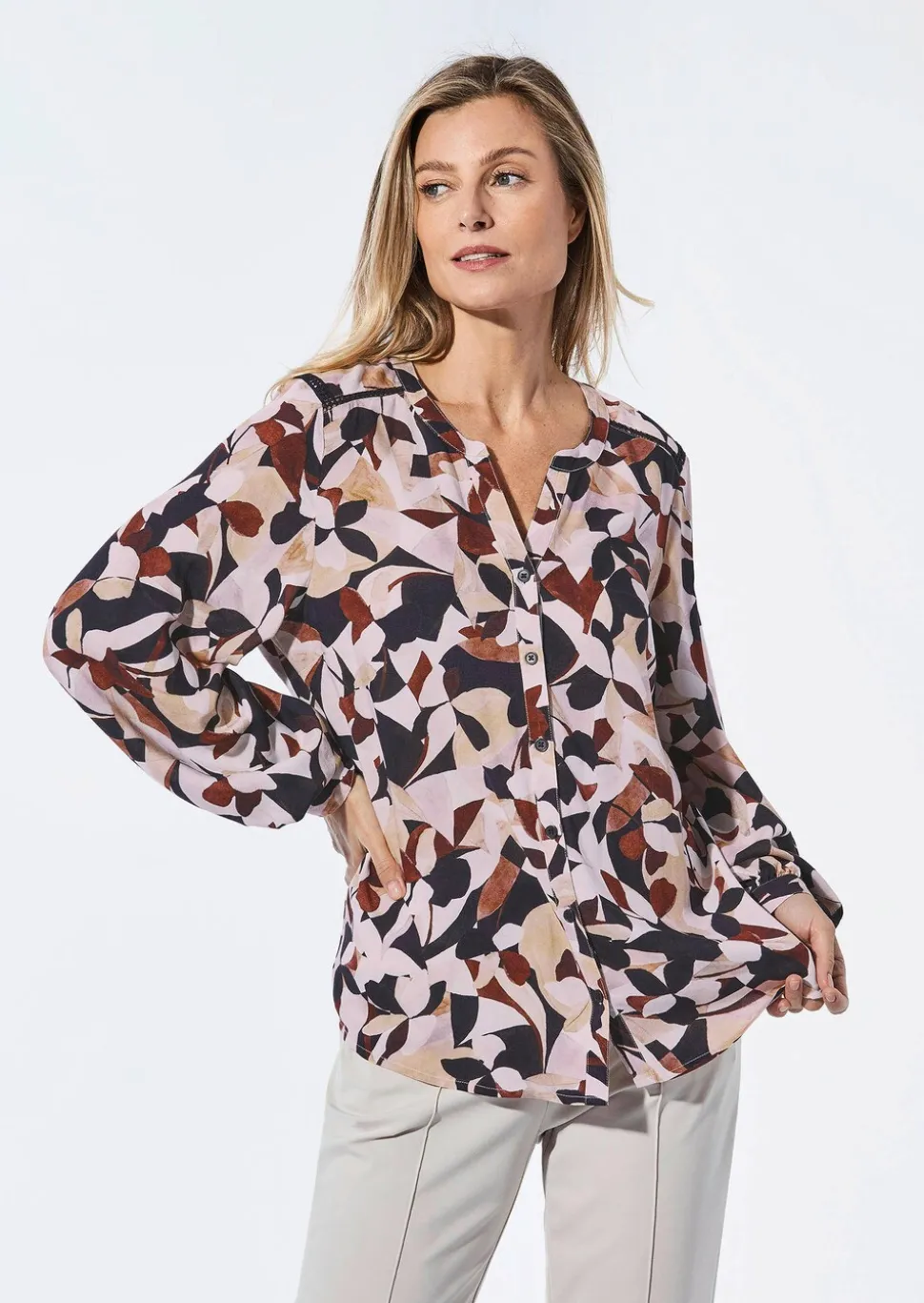 Bluse mit Tunika Ausschnitt