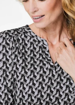 Blusenshirt in femininer Form