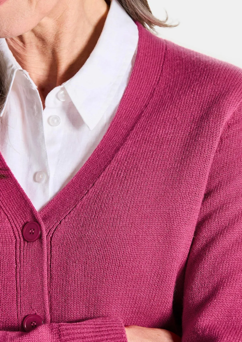 Cardigan mit großen Knöpfen