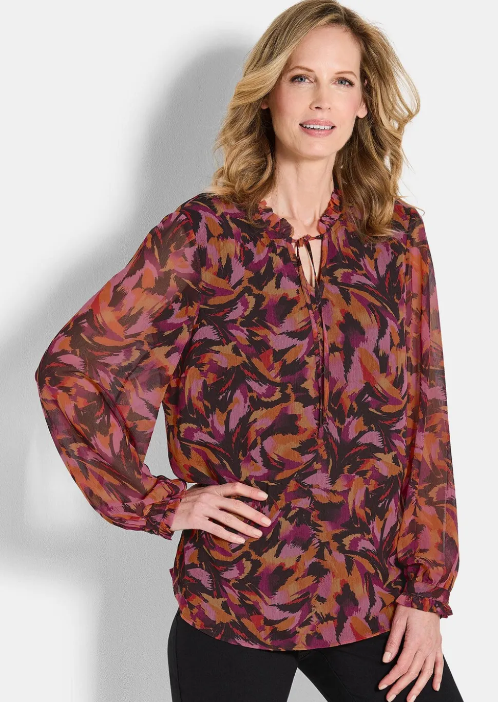 Chiffon-Bluse mit semitransparenten Ärmeln