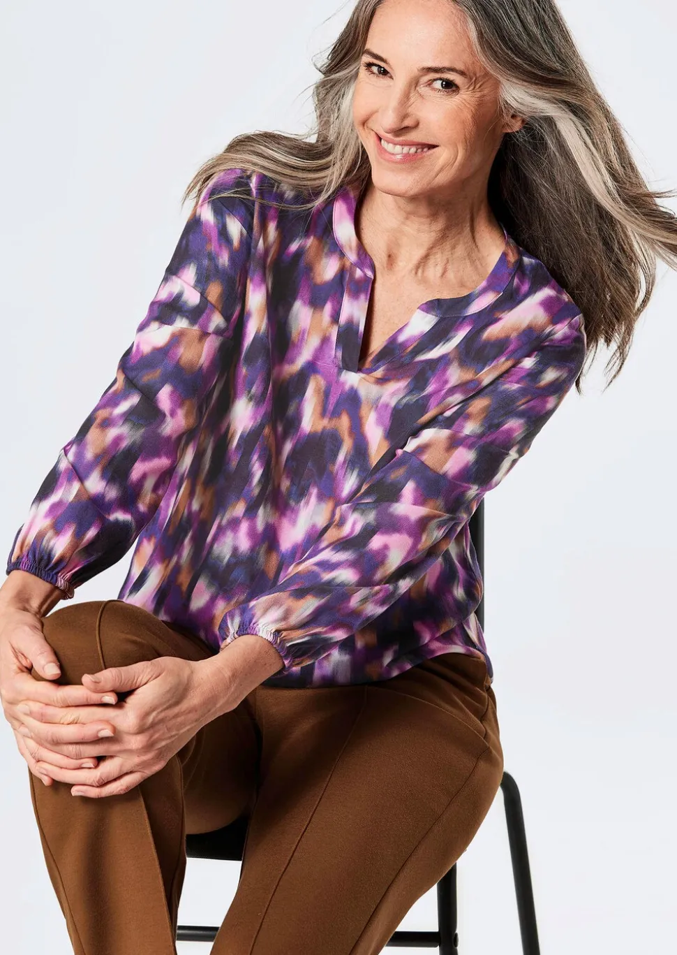 Druckbluse mit Tunika-Ausschnitt