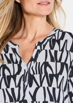 Druckbluse mit Tunikaausschnitt