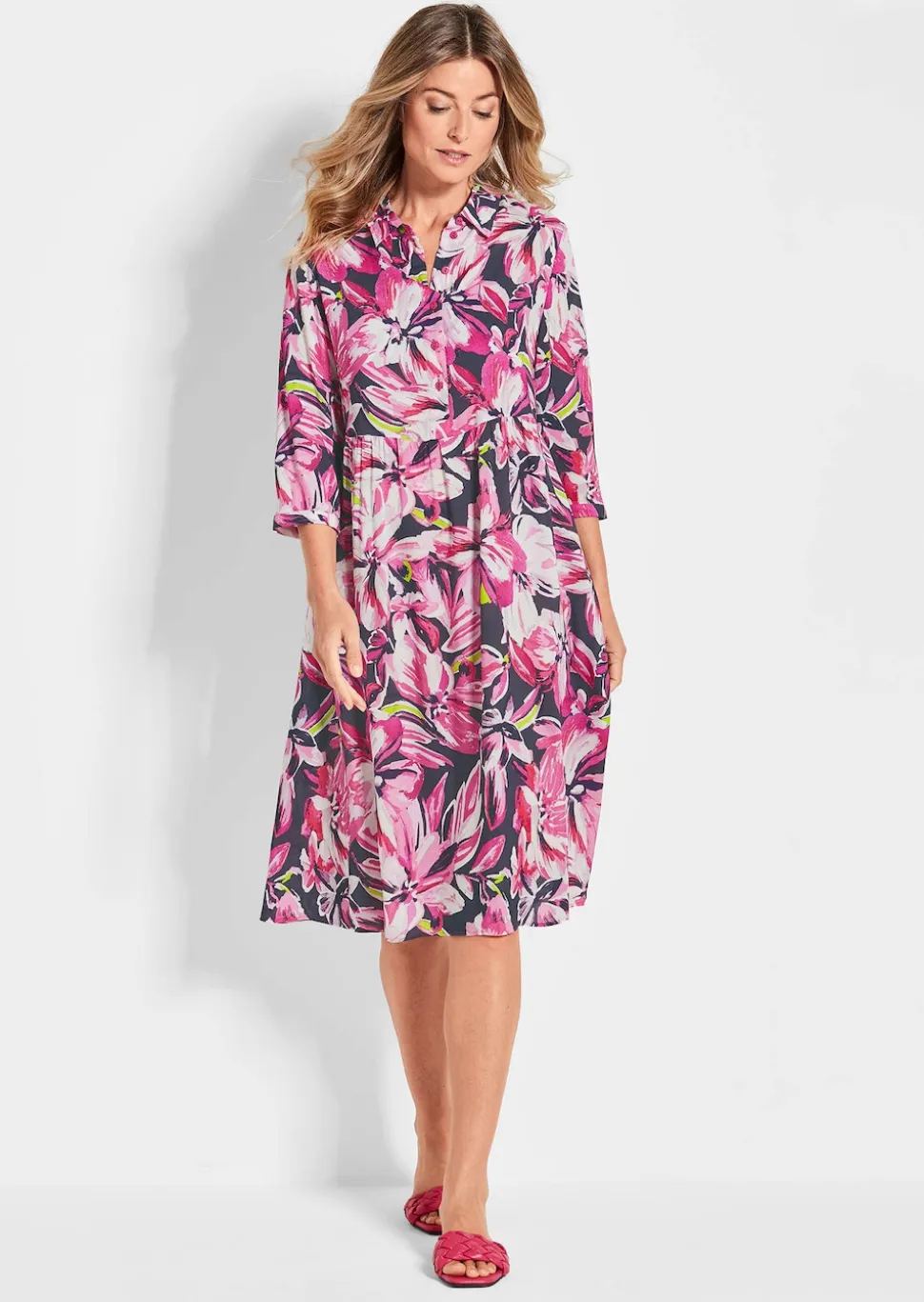 Druckkleid mit Blütenmuster