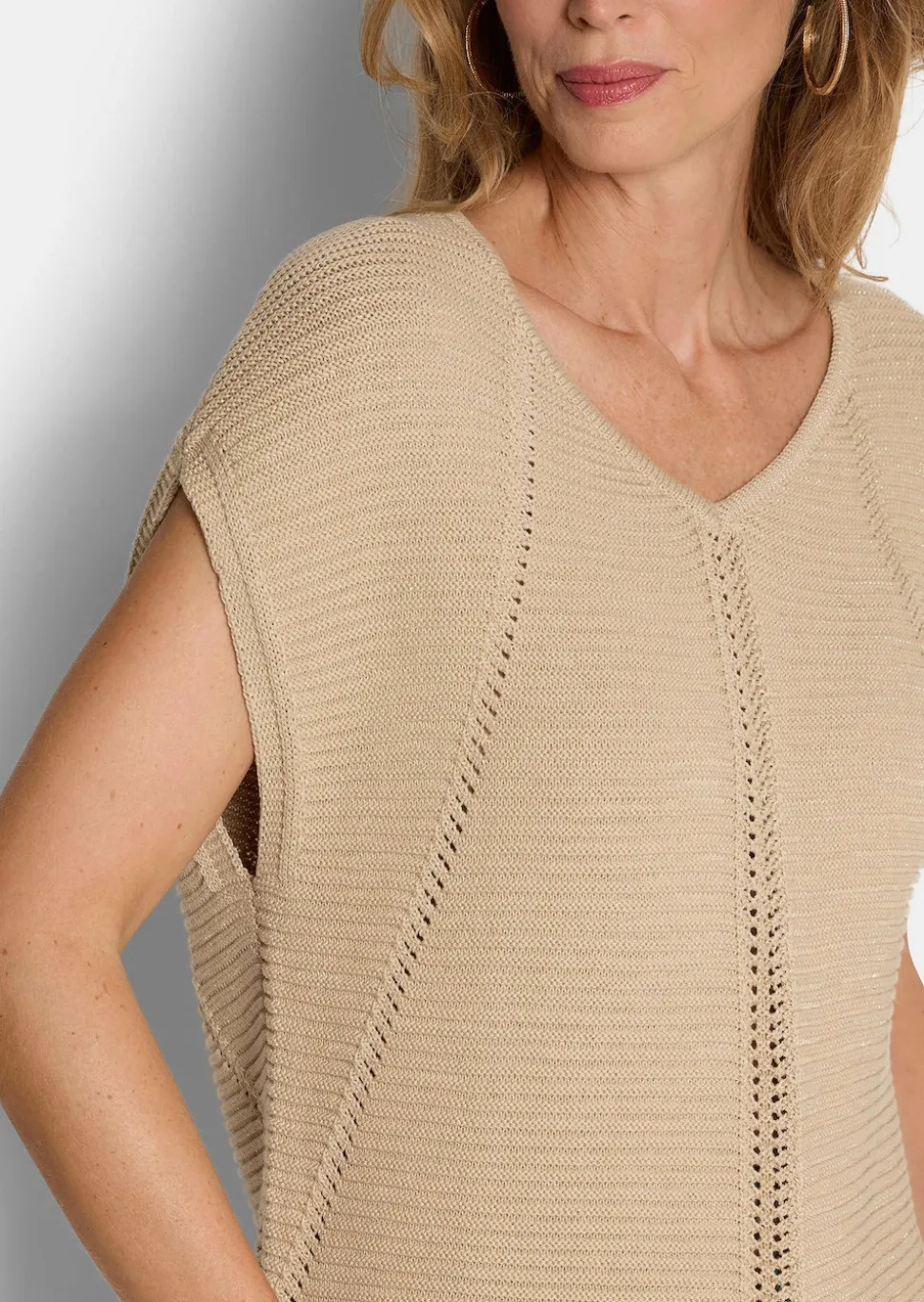 Edles Stricktop mit dezentem Glanz