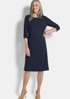 Elegantes Kleid mit gerafften Ärmeln