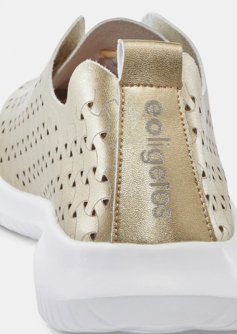 Extraleichte Halbschuhe mit Lochmuster