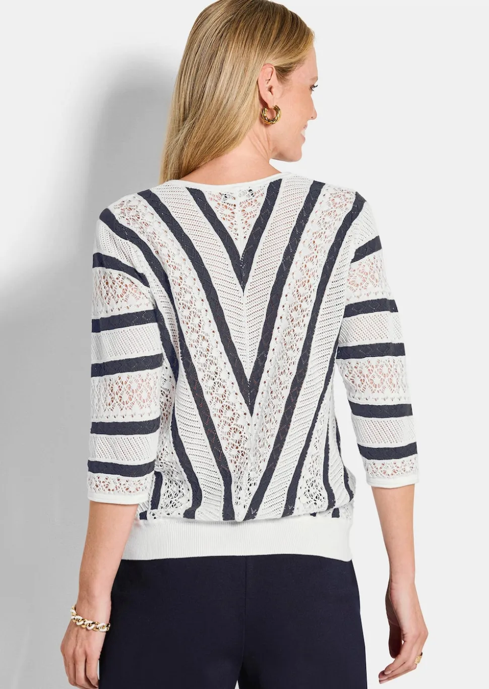 Feinstrickpullover mit maritimen Streifen