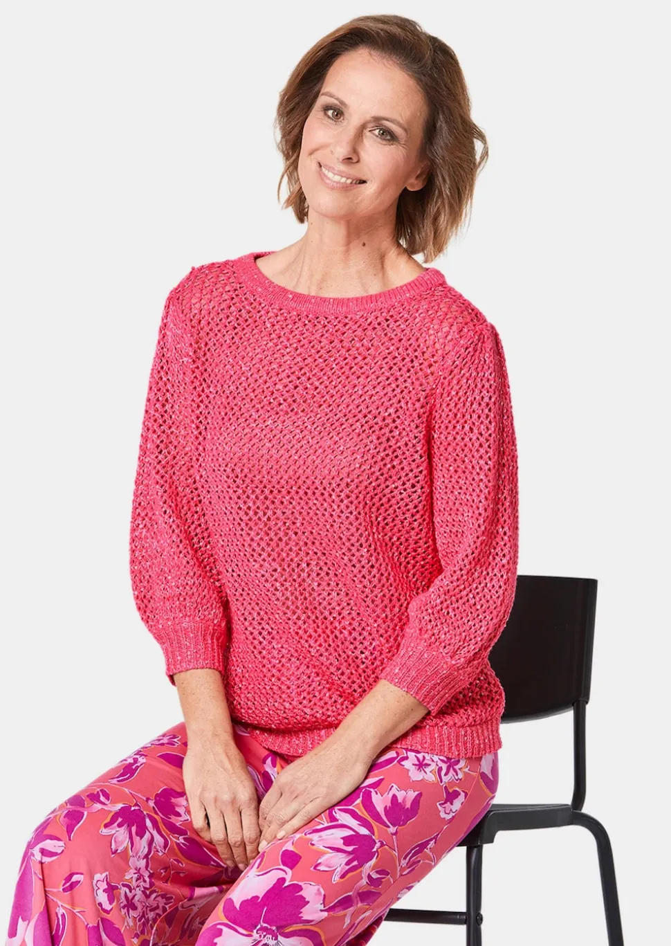 Femininer Pullover in Netzoptik mit Pailletten