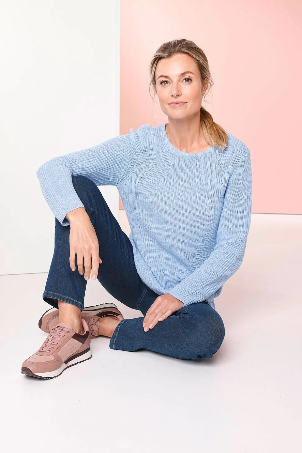 Figurschmeichelnder Pullover aus reiner Baumwolle