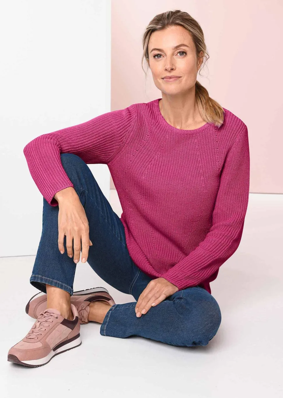 Figurschmeichelnder Pullover aus reiner Baumwolle
