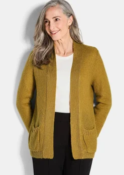 Flauschige Strickjacke in Cardigan-Form