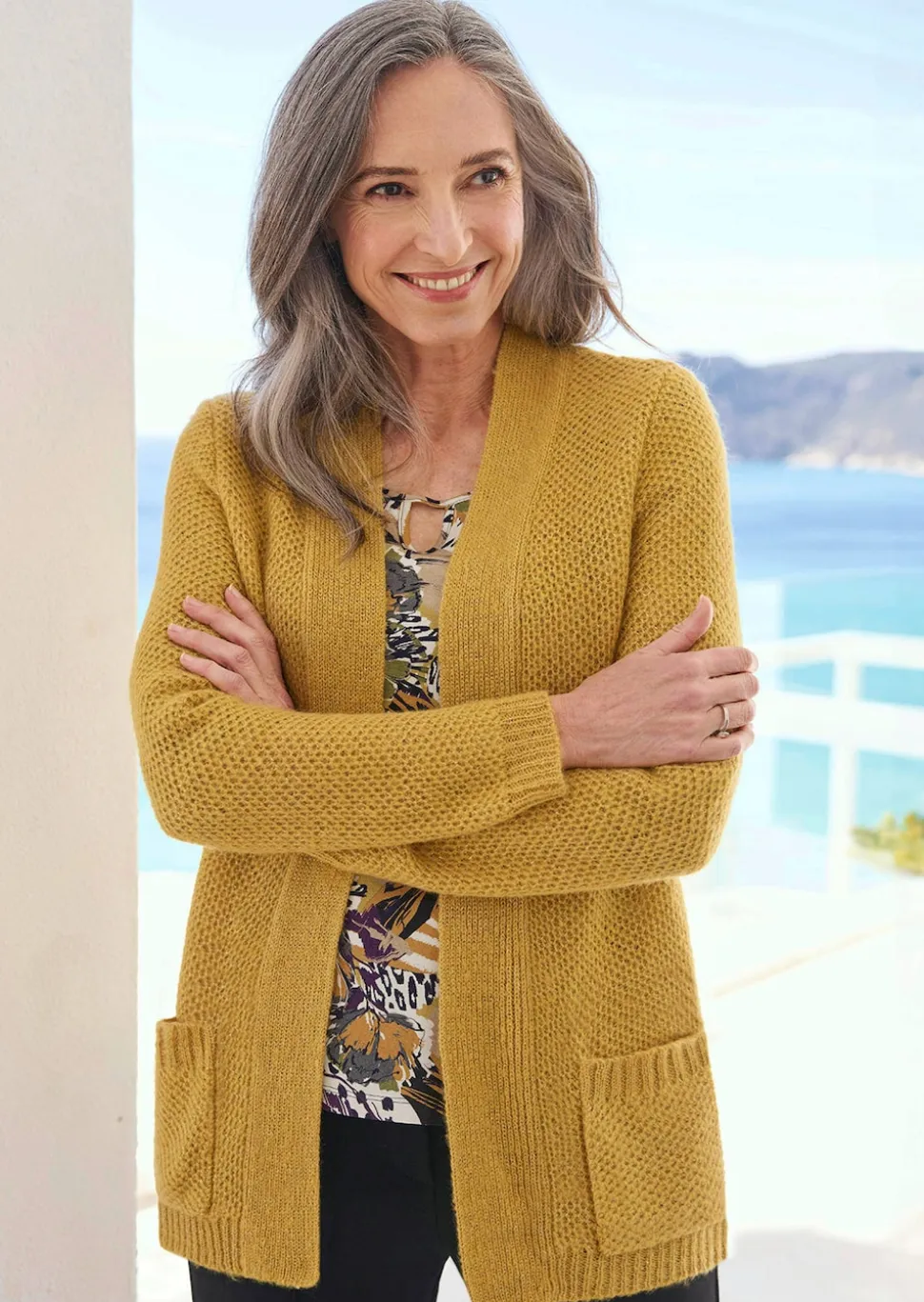 Flauschige Strickjacke in Cardigan-Form