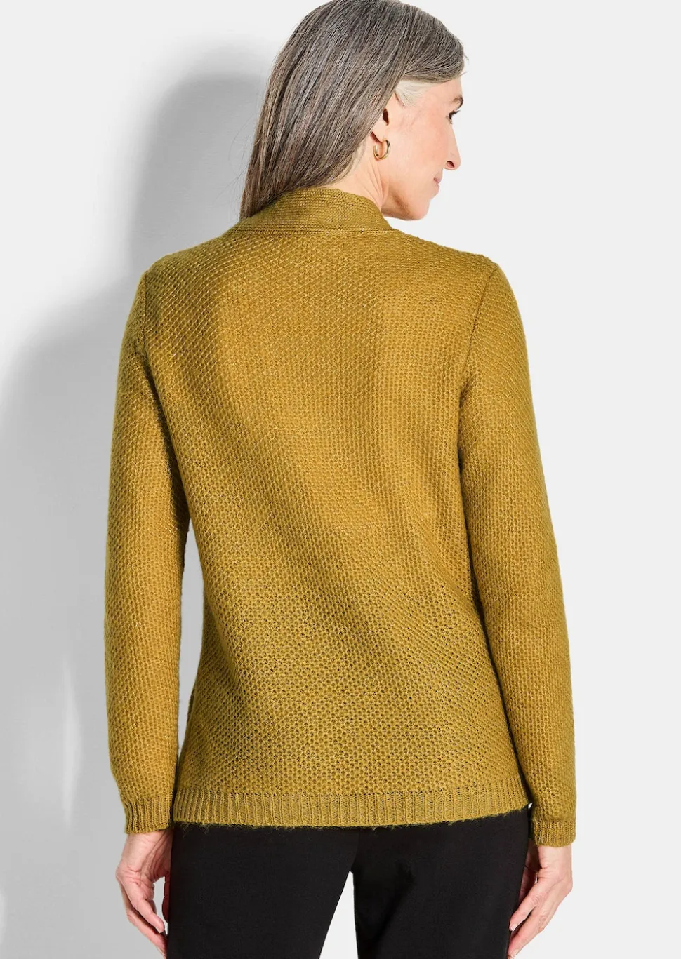 Flauschige Strickjacke in Cardigan-Form