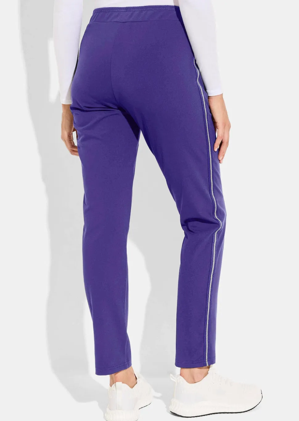 Freizeithose mit Glanzstreifen