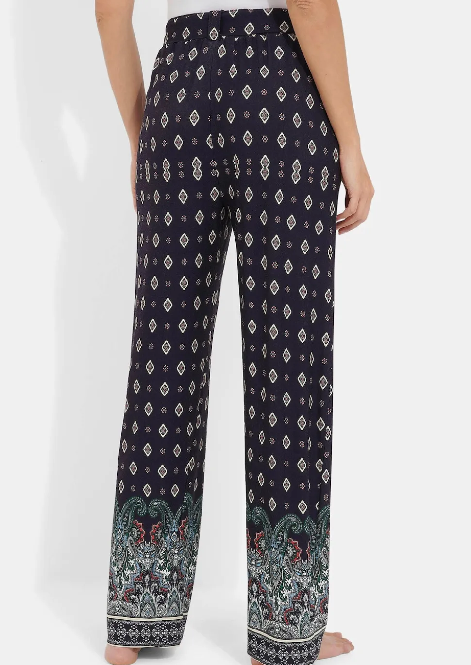 Freizeithose mit Schlupfbund und Stoffgürtel