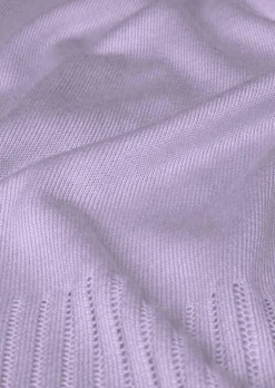 Gepflegter Ajour-Pullover mit femininen Durchbrüchen