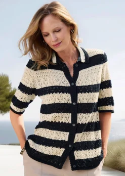 Gestreifte Strickjacke mit Lochmuster