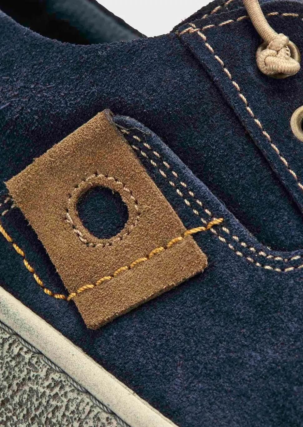 Halbschuhe aus Wildleder