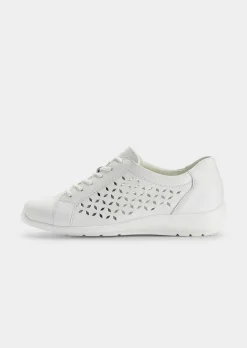 Halbschuhe mit dekorativer Perforierung