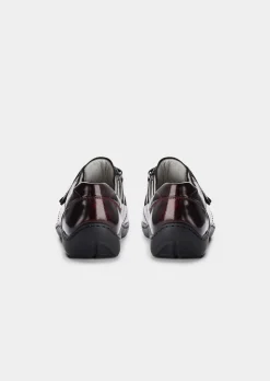 Halbschuhe mit verstellbarem Klettverschluss