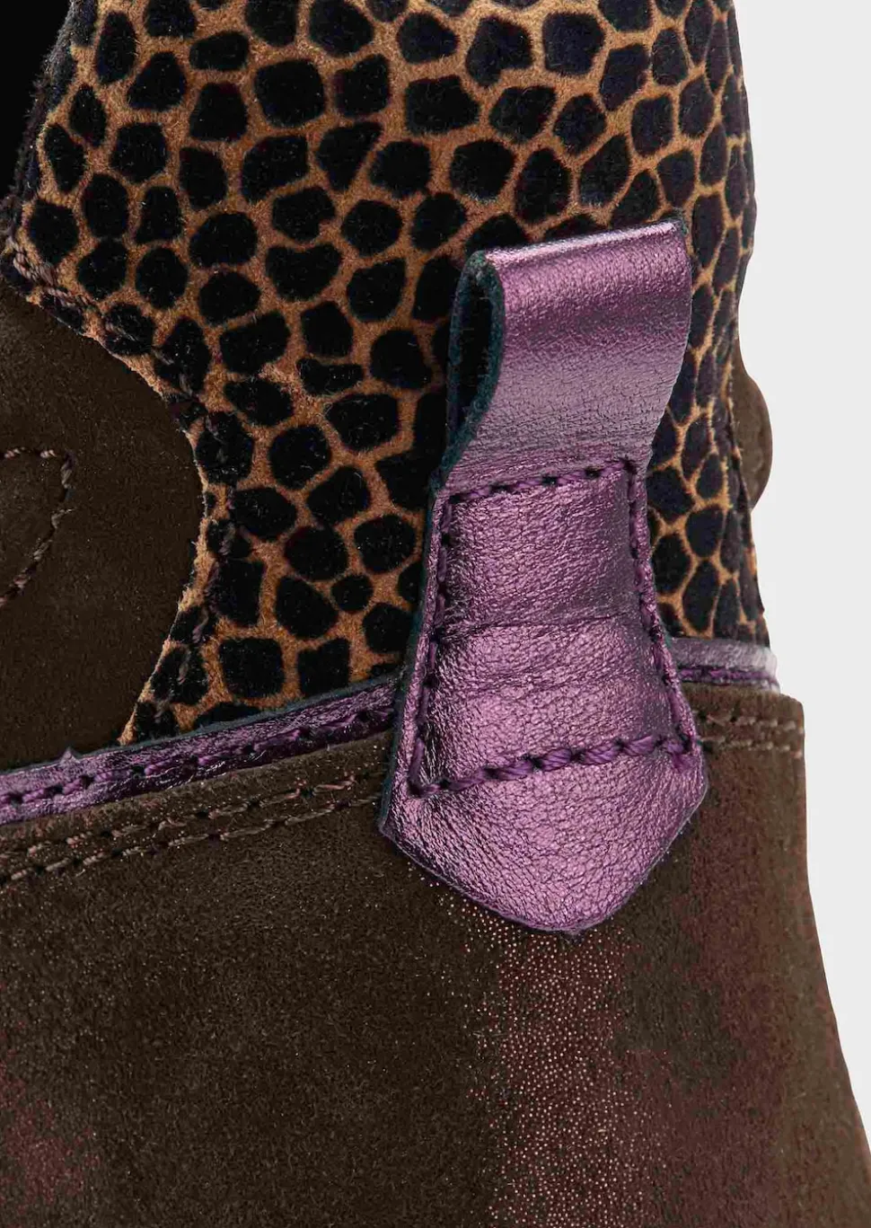 Hohe Sneaker mit Reißverschluss