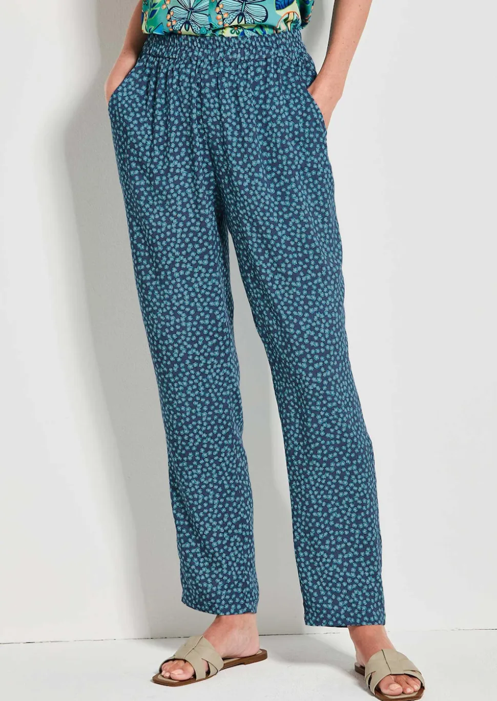 Hose SARA mit Millefleurs-Print