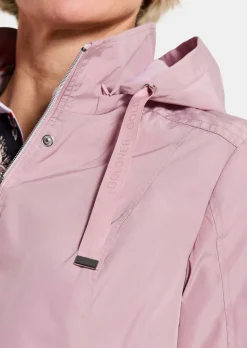 Jacke mit abnehmbarer Kapuze