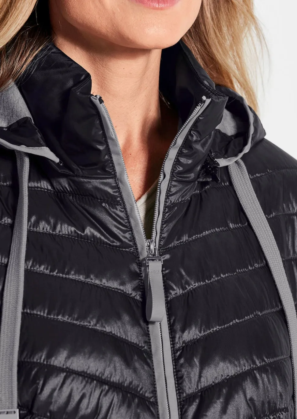 Jacke mit Stehkragen