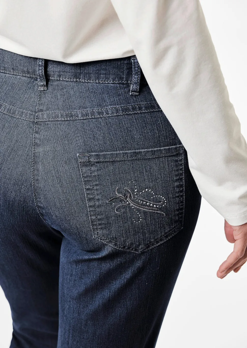 Jeans LOUISA mit Stickerei