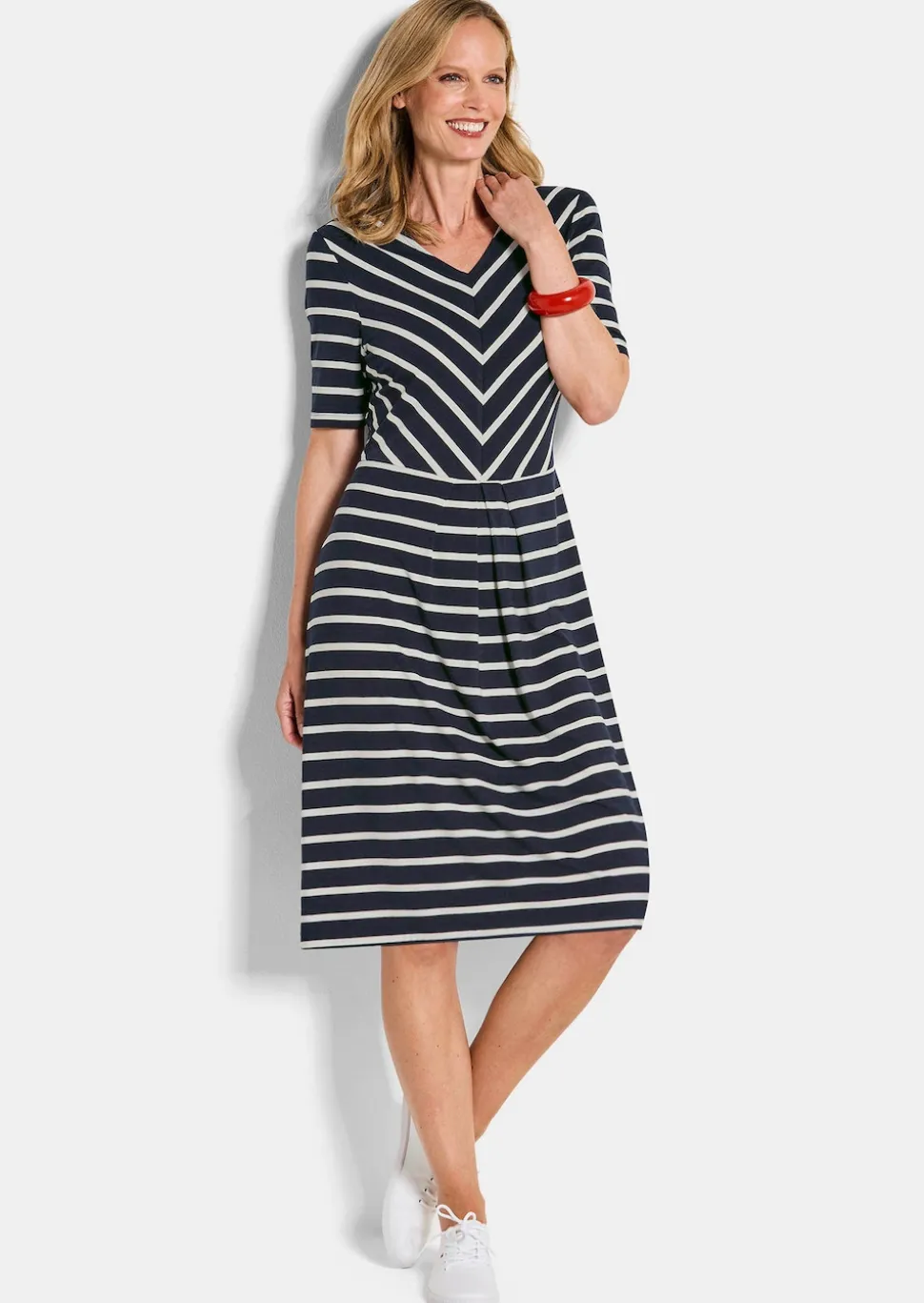 Jersey-Kleid im Marine-Look