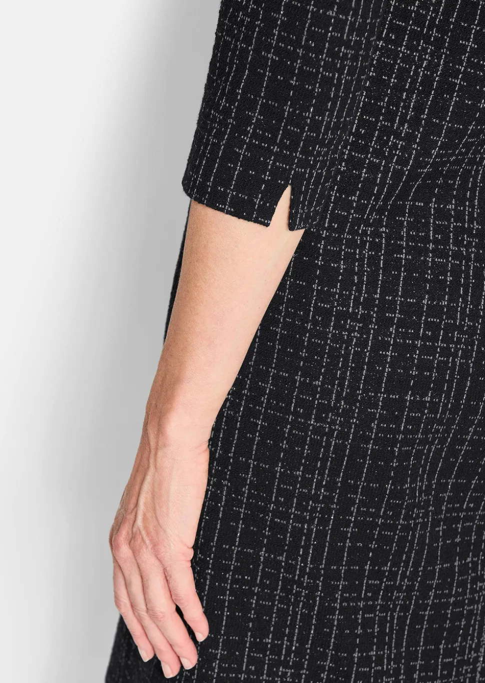 Jerseykleid in Tweed-Optik mit feinem Glanz