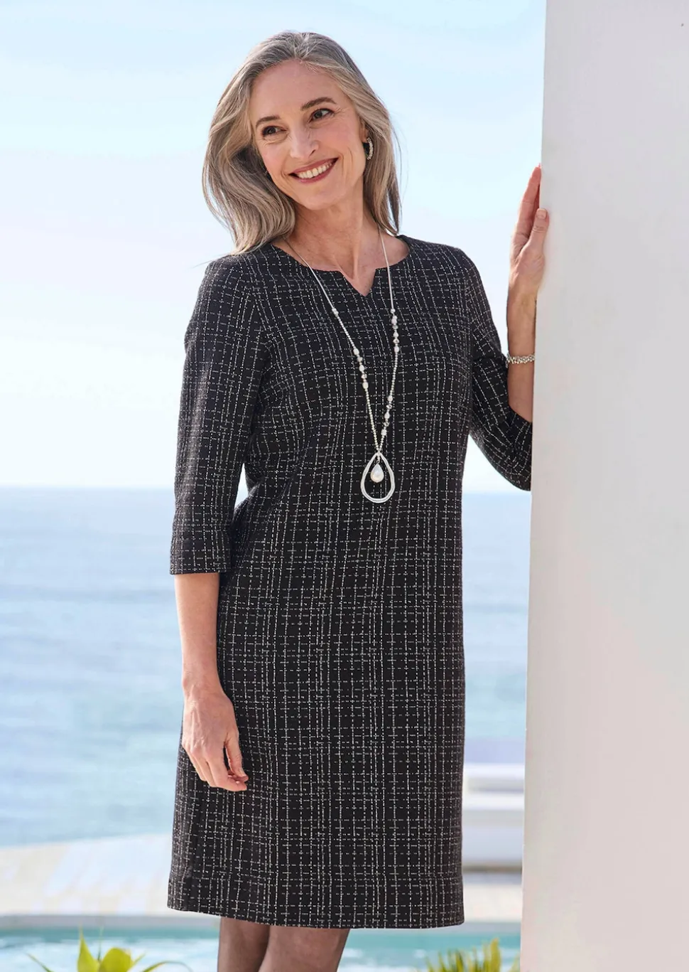 Jerseykleid in Tweed-Optik mit feinem Glanz
