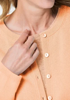 Kaschmirstrickjacke mit Rundhalsausschnitt