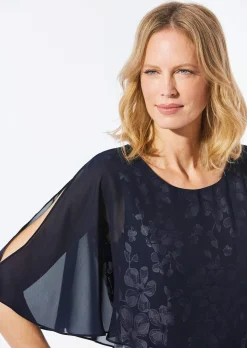 Kleid aus eleganter Spitze mit Chiffonüberwurf