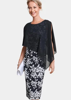 Kleid aus eleganter Spitze mit Chiffonüberwurf