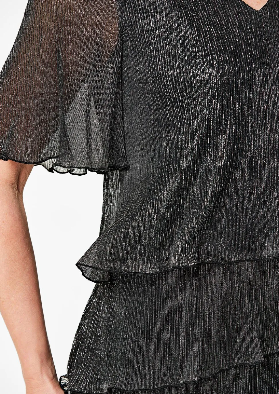 Kleid aus glänzendem Plissée