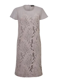Kleid aus sommerlicher Spitze