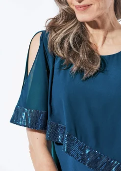 Kleid mit raffiniertem Chiffonüberwurf
