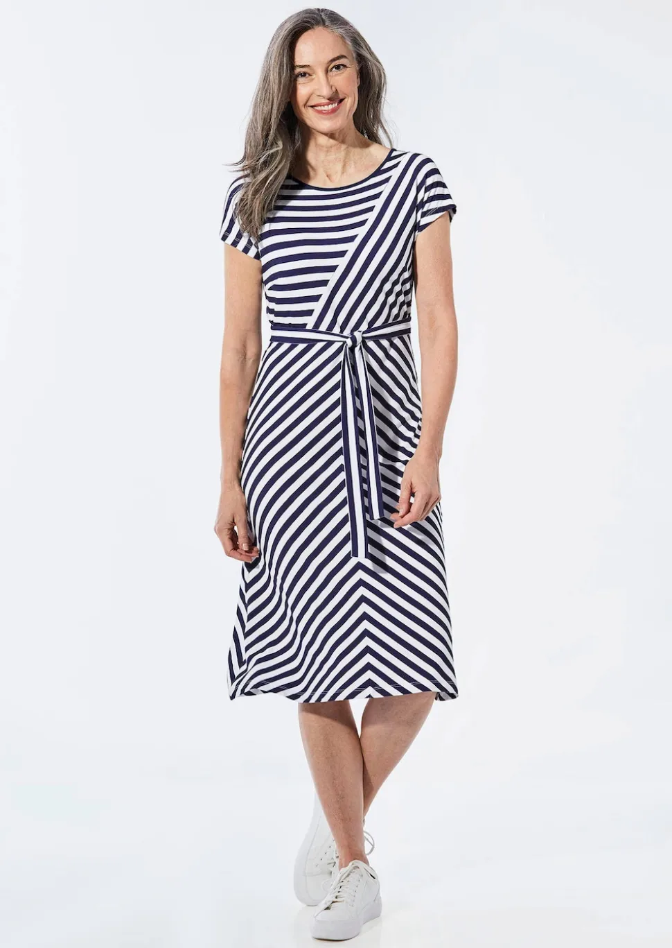 Kleid mit U-Boot-Ausschnitt