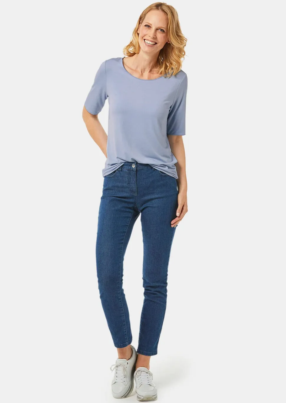 Kombistarkes Halbarmshirt mit tonaler Zierkante