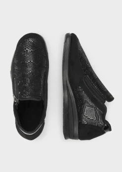 Komfortschuhe mit Reißverschluss im Reptilien-Look