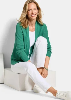 Kurze Strickjacke aus Bändchengarn