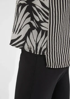 Kurzärmelige Bluse im Mustermix