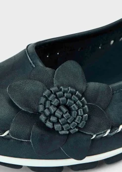 Leder-Ballerina mit Zierblüte