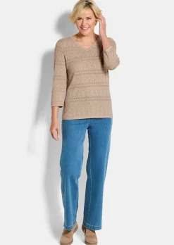Leichter Strickpullover mit Ajourmuster